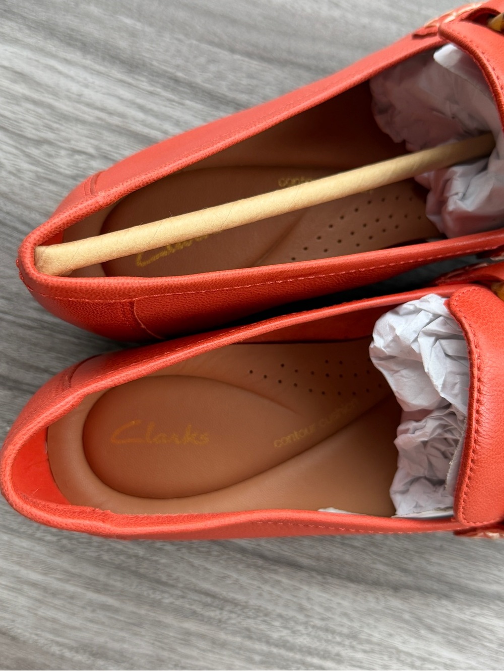 Clarks Sarafyna Iris Grenadine Orange Red Leather Chain Loafers Womens 7 WIDE 7W - Picture 6 of 12